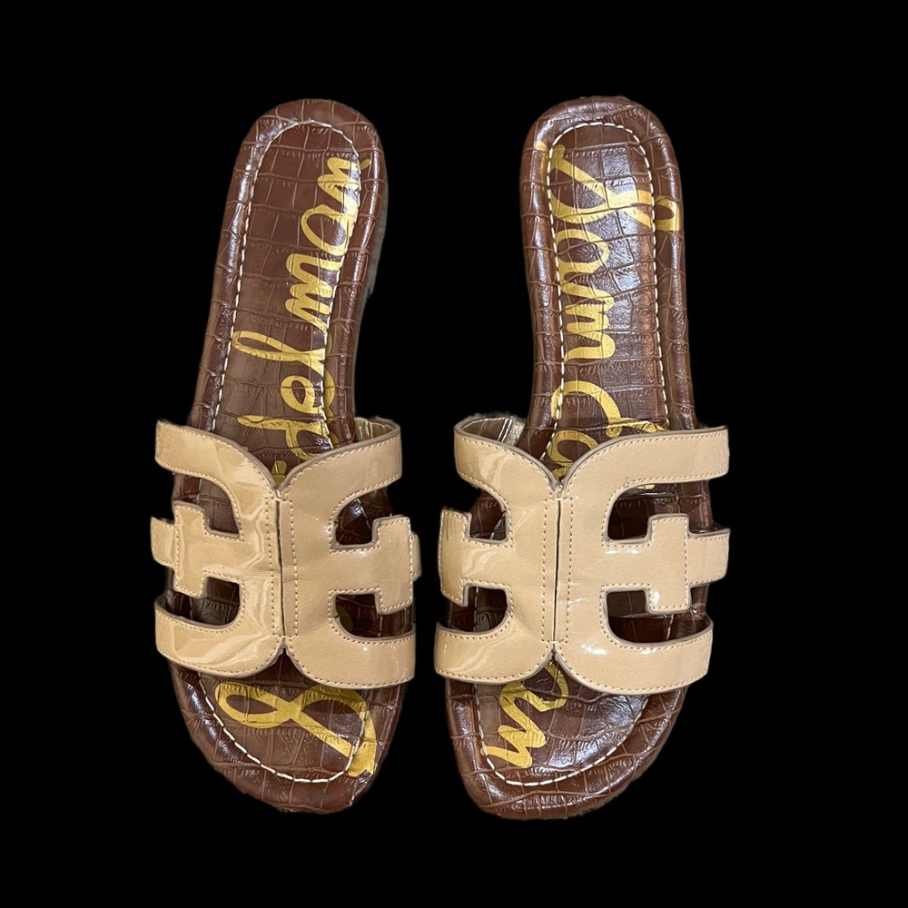 flat sandals